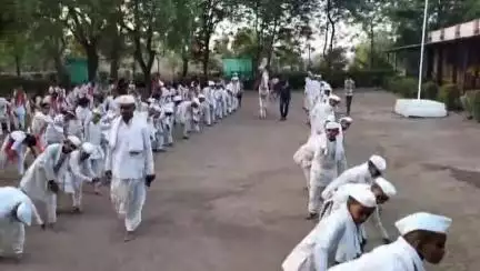 तेल्हारा: तालुक्यातील हिवरखेड येथेजगद्गुरु श्री संत तुकाराम महाराज बालसंस्कार शिबिरात200 विद्यार्थ्यांना शैक्षणिक निशुल्क दिले धडे