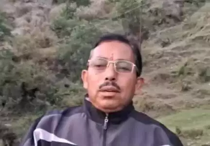 गुमदेश:कांग्रेस पीसीसी सदस्य शंकर बोहरा ने चंपावत जिले की प्रभारी मंत्री रेखा आर्य को बताया पहाड़ विरोधी।