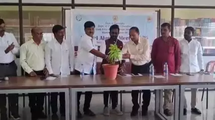 ಜೇವರ್ಗಿ: ಪಟ್ಟಣದ ಸರ್ಕಾರಿ ಪ್ರಥಮ ದರ್ಜೆ ಕಾಲೇಜಿನಲ್ಲಿ ಹಳೆ ವಿದ್ಯಾರ್ಥಿಗಳ ಸಂಘದ 2ನೇ ವಾರ್ಷಿಕ ಸಮಾವೇಶ