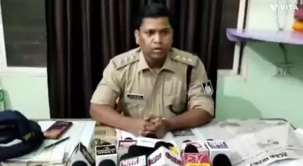 झारडा: महिदपुर तहसील के बंजारी गांव में कुत्ते को पत्थर मारने को लेकर विवाद