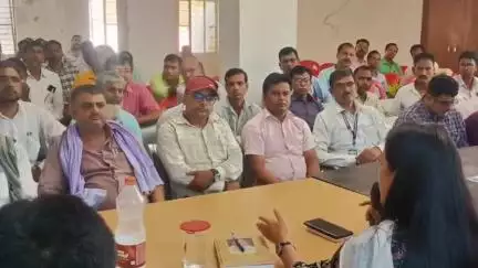 रक्सौल: अनुमंडल पदाधिकारी शिवाक्षी दिक्षित की अध्यक्षता में आदापुर एवं रक्सौल प्रखंड में बीएलओ की बैठक आयोजित की गई