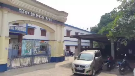 ইটাহার: ইটাহার স্কুল পাড়ায় অবস্থিত জরাজীর্ণ কমিউনিটি হল পুন:র্নির্মাণের দাবি শিক্ষক পড়ুয়া সহ সাংস্কৃতিক অনুরাগীদের #jansamasya