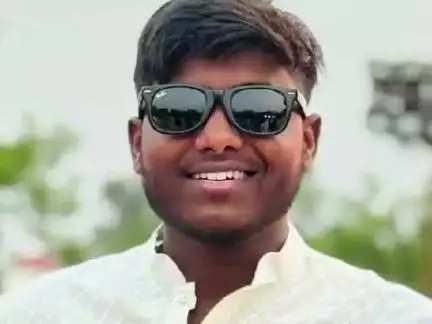 కోదాడ: ఫెయిల్ కావడంతో బీటెక్ చదువుతున్న విద్యార్థి గుడిబండలో  సూసైడ్