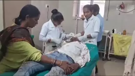 छोटी सरवन: गराड़ा गांव में ससुराल में पति-पत्नी के विवाद के बाद पत्नी ने पति के साथ की मारपीट, लगी चोट