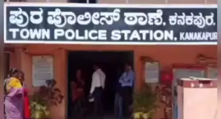ಕನಕಪುರ: ಹುಲಿನಾಗಣ್ಣ ದೇವಸ್ಥಾನದ ರಸ್ತೆಯಲ್ಲಿ ಗಾಂಜಾ ಮಾರಾಟ ಮಾಡುತ್ತಿದ್ದವರ ಬಂಧನ