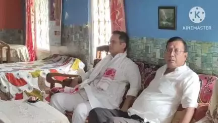 তিতাবৰ: বিধায়ক ভাস্কৰ বৰুৱা সহিতে তিতাবৰৰ বিভিন্ন স্থানত উপস্থিত সাংসদ গৌৰৱ গগৈ