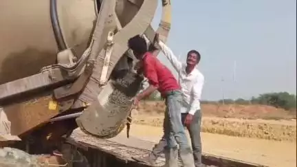 અબડાસા: ગોયલા ડેમના નિર્માણમાં ગેરરીતીના આક્ષેપ ખેડૂતોએ કામ અટકાવ્યું,