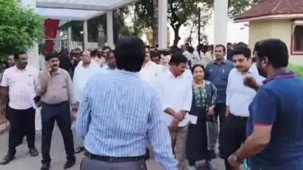 పోచంపల్లి: ఈనెల 15న పోచంపల్లికి మిస్ వరల్డ్ పోటీదారుల రాక, ఏర్పాట్లు పరిశీలించిన ఎమ్మెల్యే, అధికారులు