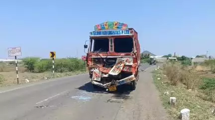 વલ્લભીપુર: ભાવનગર હાઇવે રોડ પર રાઘવ પટ્રોલ પંપ પાસે ટ્રકનો અક્સ્માત સર્જાયો