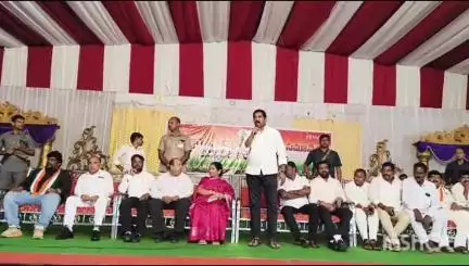 వర్ధన్నపేట: వర్ధన్నపేట టౌన్ లోని ABS గార్డెన్స్  కాంగ్రెస్ పార్టీ సంస్థాగత నిర్మాణ సన్నాహక సమావేశం నిర్వహించిన  ఎమ్మెల్యే నాగరాజు