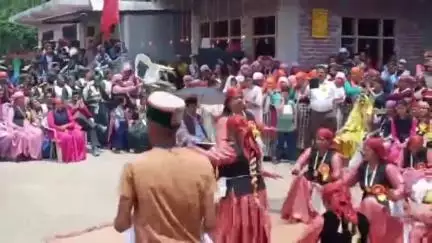 सराहन: दशोटी कमडाली में एतिहासिक और पारंपरिक बिरशी मेले का आयोजन किया गया, क्षेत्र के इष्ट देवता भी रहे मौजूद