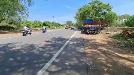 நத்தம்: தாலுகா அலுவலகம் எதிரே சாலையை கடக்க முயன்ற முதியவர் மீது கார் மோதி உயிரிழப்பு