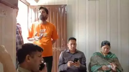डबवाली: डबवाली में अवैध नशा मुक्ति केंद्र पर सीएम फ्लाइंग टीम का छापा, एक्सपायरी दवाइयां जब्त