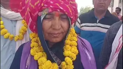 बौंली: ग्राम पंचायत कोड़ीआई में सड़क निर्माण होने पर पंचायत प्रशासक का किया गया स्वागत