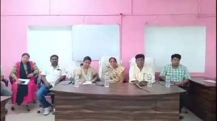 मरौना: प्रखंड मुख्यालय के टीसीपी भवन बेलही में बीस सूत्री की पहली बैठक आयोजित
