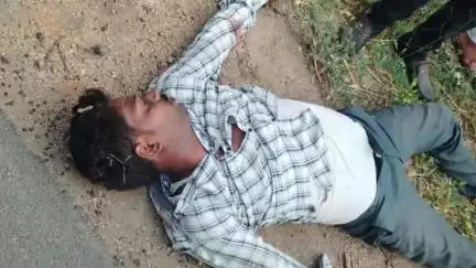 వలిగొండ: అక్కంపల్లి గ్రామ సమీపంలో ప్రమాదవశాత్తు  ఆటో పల్టీ కొట్టి ఒకరు మృతి, మరొకరికి తీవ్ర గాయాలు