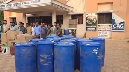 भामरागड: कुडकेली जंगल परिसरात बनावट देशी दारू कारखान्यावर गडचिरोली पोलिसांची मोठी कारवाई