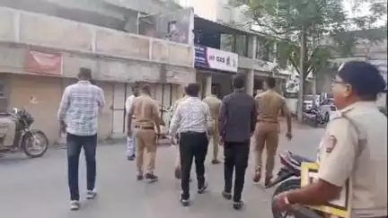 कामठी: उद्या तिरंगा सन्मान रॅलीचे आयोजन जुनी कामठी पोलीस स्टेशन येथे सहायक पोलीस आयुक्त क्षीरसागर यांच्या नेतृत्वात बैठक संपन्न