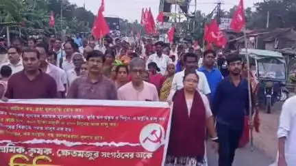 ভগবানপুর ১: গড়গ্রাম বাজারে শ্রমিক,কৃষক ক্ষেতমজুর সংগঠনের পক্ষ থেকে আজ মিছিলের আয়োজন
