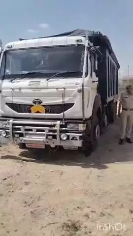 पीसांगन: पीसांगन पुलिस ने अवैध बजरी से भरे दो डंपर को किया ज़ब्त