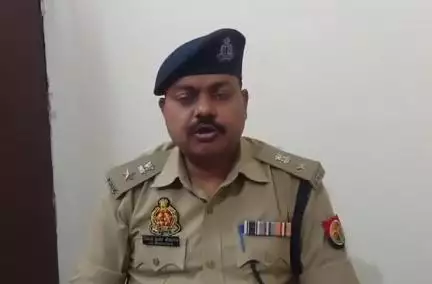 कैंपियरगंज: सहजनवा थाना क्षेत्र के एक गांव के सिवान में किशोरी को उठा ले गए पिता-पुत्र पर दर्ज हुआ देह व्यापार का मुकदमा
