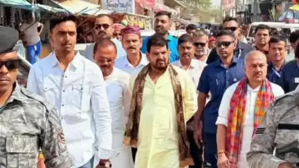 देव: UP के पूर्व सांसद और कुश्ती संघ के पूर्व अध्यक्ष बृजभूषण शरण सिंह ने देव सूर्य मंदिर में की पूजा-अर्चना