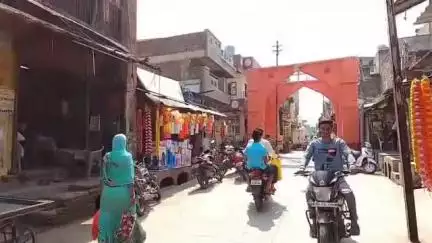 एरंडोल: कासोदा रस्त्यावर दुचाकीद्वारे अमली पदार्थ गांजा वाहतूक करणाऱ्यावर एरंडोल पोलिसांची कारवाई, दुचाकी सोडून आरोपी फरार