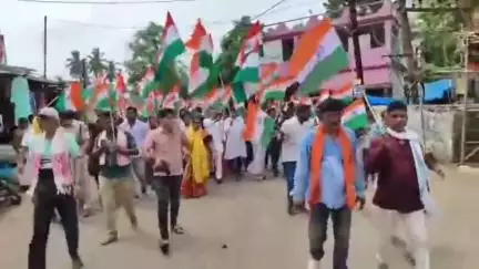 ସତ୍ୟବାଦୀ: ସ୍ଥାନୀୟ ବସଷ୍ଟାଣ୍ଡ ଠାରୁ ସାକ୍ଷୀଗୋପୀନାଥ ମନ୍ଦିରପର୍ଯ୍ୟନ୍ତ ତ୍ରିରଙ୍ଗାଶୋଭାଯାତ୍ରା ଅନୁଷ୍ଟିତ ଯୋଗଦେଲେ ସ୍ଥାନୀୟ ବିଧାୟକ ଓ ଲୋକସଭା ସାଂସଦ