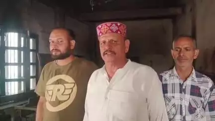 स्वारघाट: आसमानी बिजली गिरने से फर्नीचर इंडस्ट्री जलकर हुई राख, 20 लाख का हुआ नुकसान