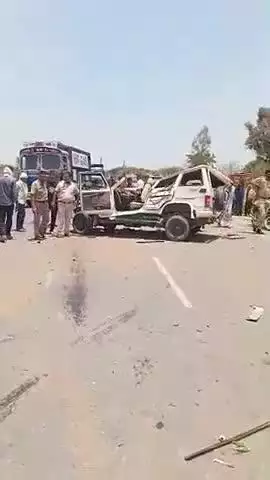 नैनवा केवट नगर मे किरो के झोपड़े के पास हुई दुर्घटना दो महिलाओं की मौत पांच गंभीर घायल