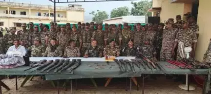 #giridihpolice एवं CRPF की संयुक्त कार्रवाई
अत्याधुनिक हथियारों का जखीरा,भारी मात्रा में विस्फोटक एवं अन्य सामग्री बरामद