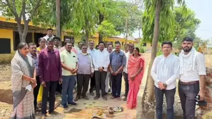 अर्जुनी मोरगाव: सिलेझरी व डोंगरगाव येथे विविध विकास कामांचे जिल्हा परिषद अध्यक्ष लायकराम भेंडारकर यांच्या हस्ते भूमिपूजन संपन्न
