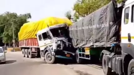 ਤਪਾ: ਤਪਾ ਨੇੜੇ ਵਾਪਰਿਆ ਵੱਸੜਕੀ ਹਾਦਸਾ ਇੱਕ ਟਰਾਲੇ ਵਿੱਚ ਵੱਜਿਆ ਟਰਾਲਾ ਜਾਨੀ ਨੁਕਸਾਨ ਤੋਂ ਰਿਹਾ ਬਚਾ