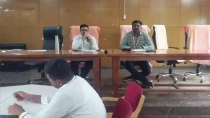 ಹಡಗಲಿ: ಪಟ್ಟಣದ ತಾಲೂಕು ಪಂಚಾಯಿತಿ ರಾಜೀವ್ ಗಾಂಧಿ ಸಭಾಂಗಣದಲ್ಲಿ,ಪ್ರಗತಿ ಪರಿಶೀಲನಾ ಸಭೆ