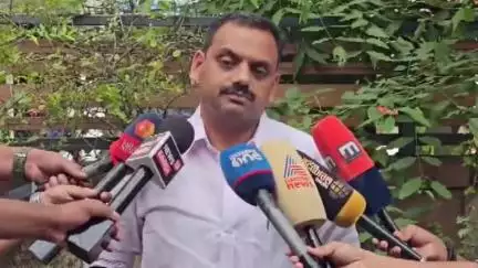 തൊടുപുഴ: യൂത്ത് കോൺഗ്രസിന്റെ പ്രകോപനപരമായ മുദ്രാവാക്യം ഏത് സാഹചര്യത്തിലെന്ന് അറിയില്ലെന്ന് തൊടുപുഴയിൽ ഡീൻ കുര്യാക്കോസ് എംപി