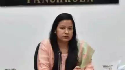 बरवाला: आयुक्त और सचिव ने वीडियो कॉन्फ्रेंसिंग के जरिए प्रदेश के सभी डीसी के साथ समाधान शिविरों में लंबित शिकायतों पर बैठक की