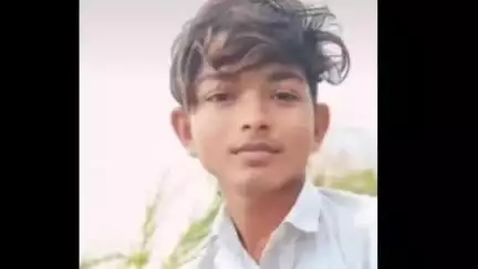 કવાંટ: હાફેશ્વર નર્મદા નદીમાં ન્હાવા પડેલા યુવકને મગર ખેચી ગયો,યુવકને નદીમાં ઊંડે ખેચી જતા ડૂબી જવાથી મોત નિપજ્યું,