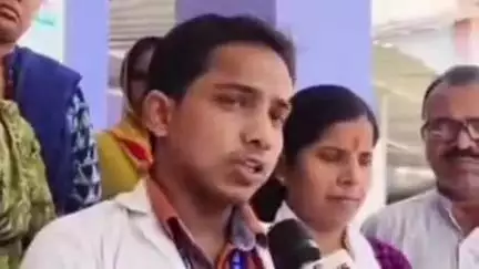 रुन्नी सैदपुर: सामुदायिक अस्पताल में स्वास्थ्य कर्मियों ने किया कार्य बहिष्कार