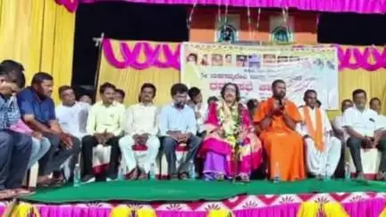 ದೇವರಹಿಪ್ಪರಗಿ: ಶೇಳಗ್ಗಿ ಗ್ರಾಮದಲ್ಲಿ ದುರ್ಗಮ್ಮ ದೇವಿ ಜಾತ್ರಾ ಮಹೋತ್ಸವದ ಧರ್ಮಸಭೆ ಕಾರ್ಯಕ್ರಮ ಉದ್ಘಾಟಿಸಿದ ವಿರಕ್ತಮಠದ ಸಿದ್ದಲಿಂಗ ಶ್ರೀ