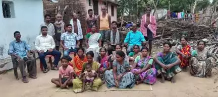 बोलबा: कछुपानी गांव में जिला सांसद प्रतिनिधि ने ग्रामीणों की समस्याओं पर चर्चा की