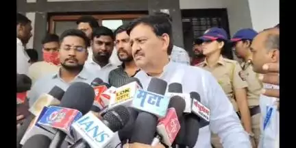 दक्षिण सोलापूर: सोलापुरातील अवैध धंद्यांवर आळा घालण्याची विनंती पालकमंत्र्यांना केली: आमदार सुभाष देशमुख