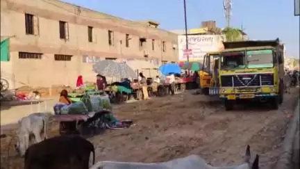 ડીસા: ડીસા વહેલી વરસાદની શક્યતાના પગલે  ચાલું કામો ઝડપી પુર્ણ કરવા માટે સદસ્યએ પાલિકા કચેરી ખાતે રજૂઆત કરાઈ #Jansamasya#