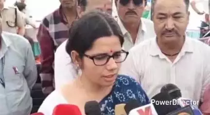 कालाढूंगी: शिविर में नलकूप और पेयजल से संबंधित मुद्दे प्रमुखता से उठाए गए, जिला अधिकारी ने अधिकारियों को दिए निर्देश