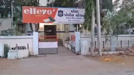 ઘોઘા: ઘોઘા તાબેના હાથબ ખડસલીયા નાળી વિસ્તારમાં એક ઇસમ ઉપર 4 વ્યક્તિ દ્વારા હુમલો કરતા ઘોઘા પોલીસ સ્ટેશન મા નોંધાઈ ફરિયાદ