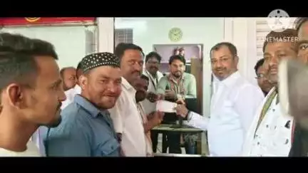 आष्टी: आष्टी येथे बंद पडलेल्या रेल्वे आरक्षण  केंद्राचा खासदार अमर काळे यांच्या हस्ते झाला शुभारंभ