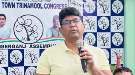 সামশেরগঞ্জ: ধুলিয়ান টাউন তৃণমূল কংগ্রেসের উদ্যোগে আলোচনা সভার আয়োজন করা হয়, উপস্থিত বিধায়ক