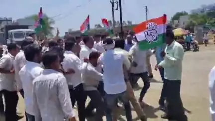 मंदसौर धुंधडका में मंत्री विजय शाह एवं मंत्री जगदीश देवड़ा के पुतला दहन करने का प्रयास किया #मंदसौर #न्यूज #ब्रेकिंग