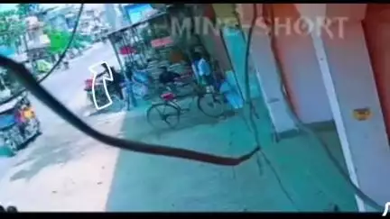जंदाहा: प्रखंड पटोरी मुख्य सड़क पर कंटेनर ने कुचला, छात्रा की मौत, सीसीटीवी फुटेज आया सामने