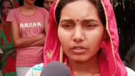 रुन्नी सैदपुर: रुन्नीसैदपुर भाले गांव में पिता की हत्या मामले में आरोपियों की गिरफ्तारी के लिए बेटी ने न्याय की गुहार लगाई