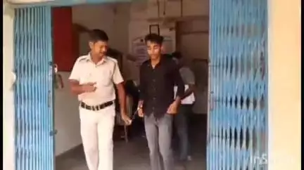 গাইঘাটা: অবৈধভাবে ভারতের প্রবেশ, অংরাইল থেকে এক বাংলাদেশের যুবক গ্রেফতার করল গাইঘাটা থানার পুলিশ